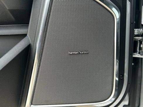 New 2026 RAM 2500 Laramie AWD/4WD image 19