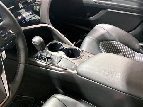 Used 2024 Toyota Camry SE FWD image 18