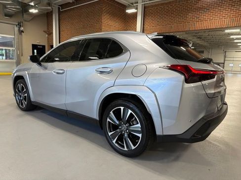 Used 2024 Lexus UX 250h FWD w/ Premium Package image 5