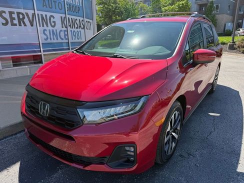 New 2026 Honda Odyssey EX-L image 2
