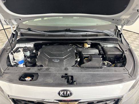 Used 2021 Kia Sedona LX image 36