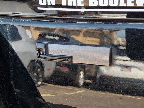 Used 2023 Jeep Grand Cherokee L Laredo image 32