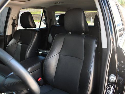 Certified 2022 Toyota 4Runner Limited AWD/4WD image 17