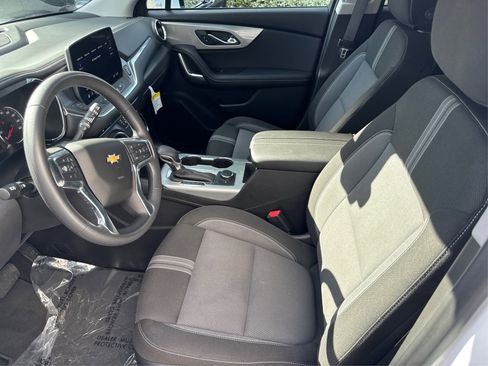 Certified 2025 Chevrolet Blazer LT image 11
