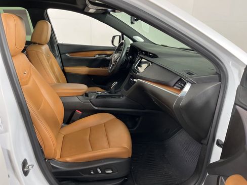 Used 2023 Cadillac XT5 Premium Luxury image 6