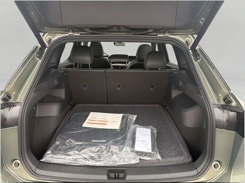 New 2026 Volkswagen Tiguan SE R-Line image 27