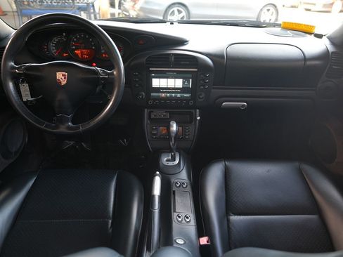 Used 2004 Porsche 911 Carrera image 17