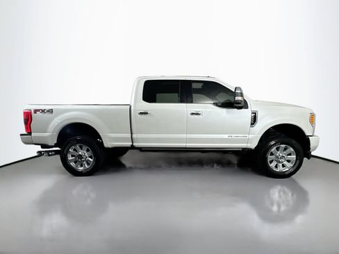Used 2019 Ford F250 Platinum w/ Platinum Ultimate Package image 6