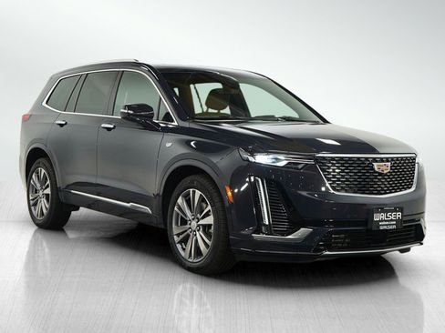 Used 2025 Cadillac XT6 Premium Luxury w/ Technology Package image 7