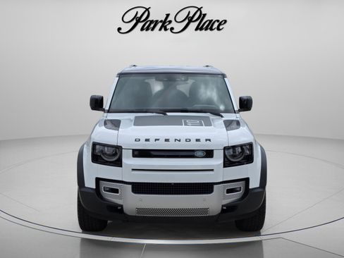 Used 2020 Land Rover Defender 110 HSE AWD/4WD image 8