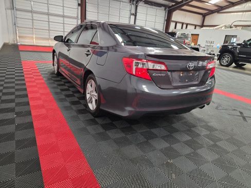 Used 2014 Toyota Camry SE FWD image 28