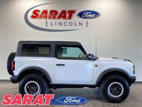 Certified 2022 Ford Bronco Badlands image 1