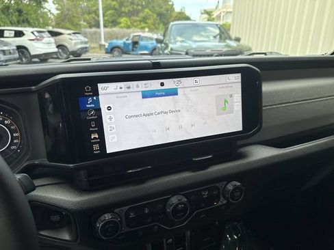 Used 2024 Jeep Gladiator Sport AWD/4WD image 20