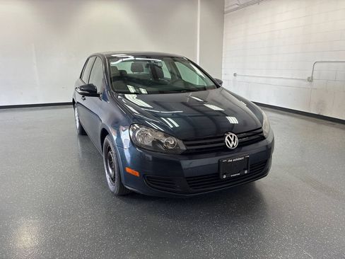 Used 2011 Volkswagen Golf 4-Door FWD image 1