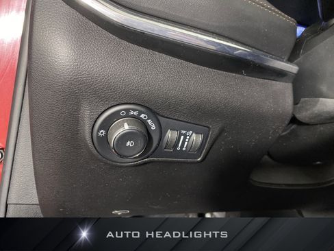 Used 2022 Jeep Compass Limited w/ (RED) Package image 27