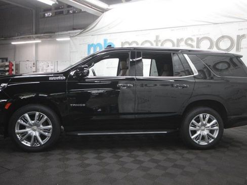 Used 2021 Chevrolet Tahoe High Country image 2