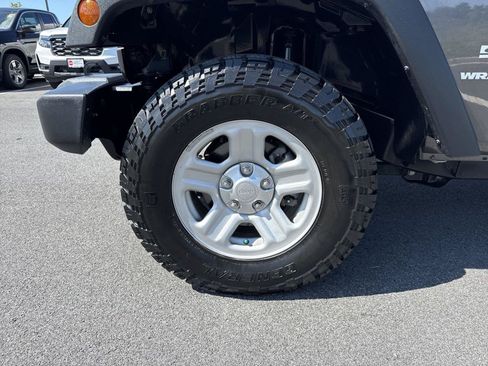 Used 2017 Jeep Wrangler Sport w/ Trailer Tow Group AWD/4WD image 10