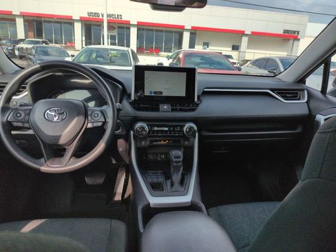 Certified 2025 Toyota RAV4 XLE AWD/4WD image 12