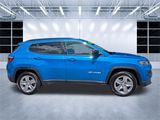 Used 2022 Jeep Compass Latitude image 3
