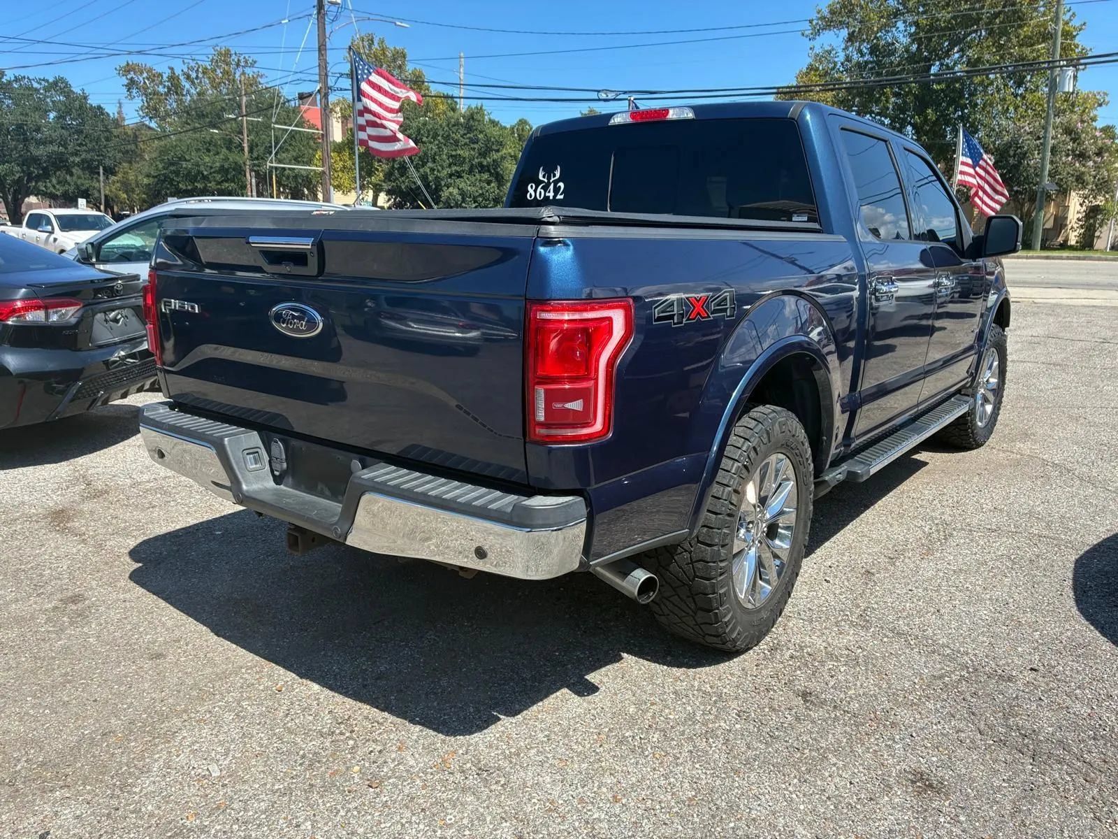 Used 2016 Ford F150 Lariat w/ Equipment Group 502A Luxury AWD/4WD image 8