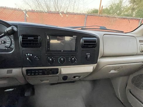 Used 2007 Ford F250 XLT image 16