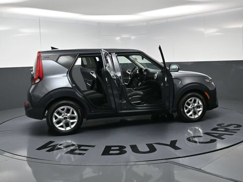 Used 2022 Kia Soul LX w/ Technology Package FWD image 25