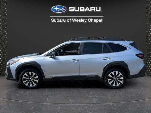 Used 2025 Subaru Outback Limited AWD/4WD image 5