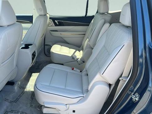 New 2026 Buick Enclave Avenir image 19