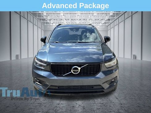 Used 2022 Volvo XC40 T5 R-Design w/ Advanced Package AWD/4WD image 2