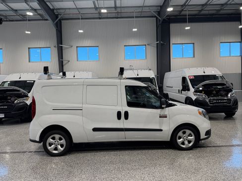 Used 2022 RAM ProMaster City Tradesman w/ Lights & Wheels Group FWD image 4