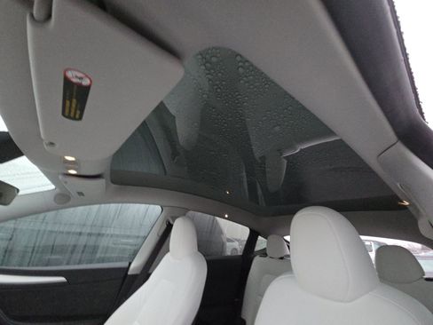 Used 2023 Tesla Model Y Long Range image 14