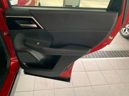 Used 2023 Mitsubishi Outlander SE AWD/4WD image 18