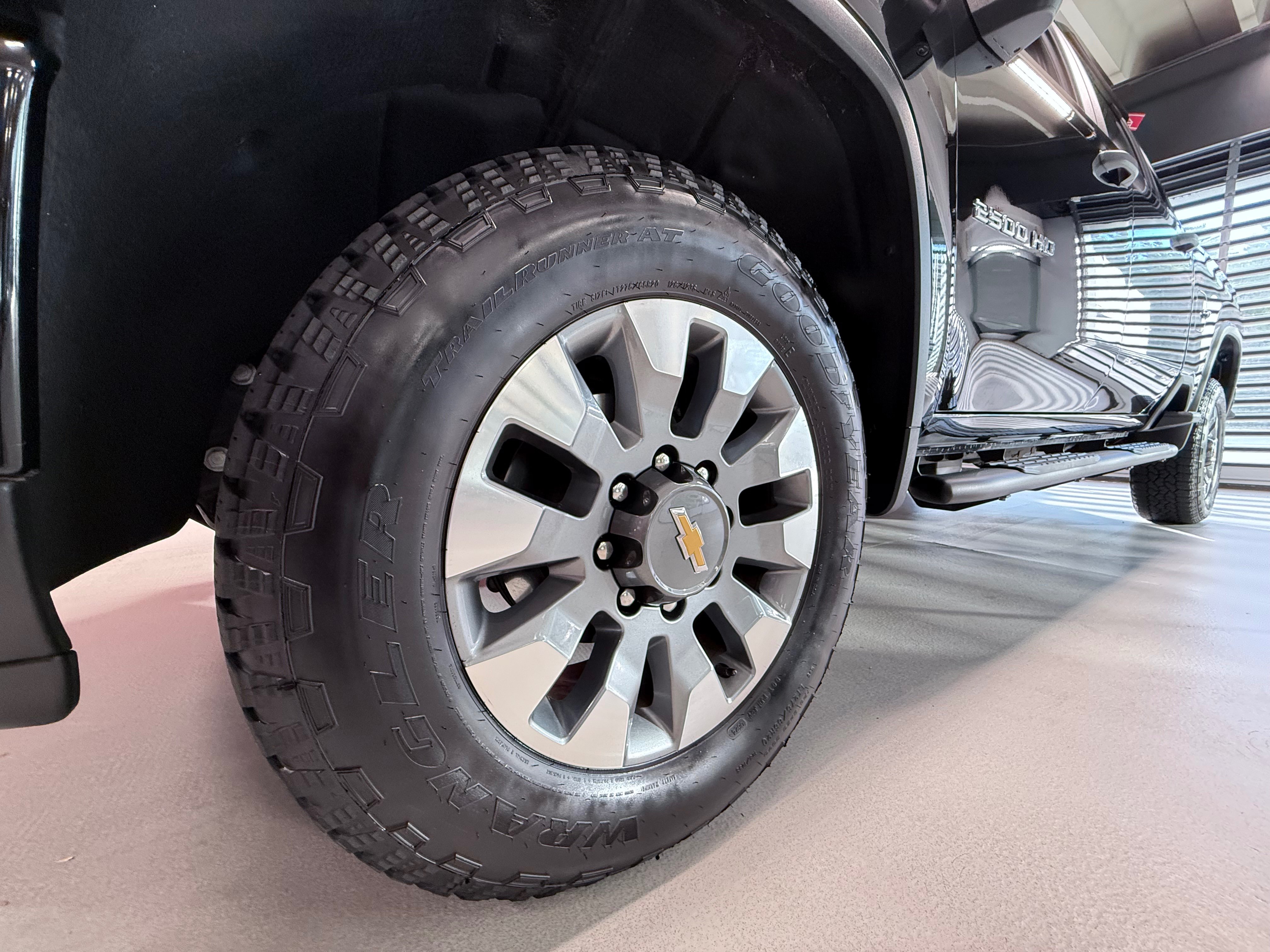 Used 2024 Chevrolet Silverado 2500 Custom w/ Custom Value Package AWD/4WD image 14