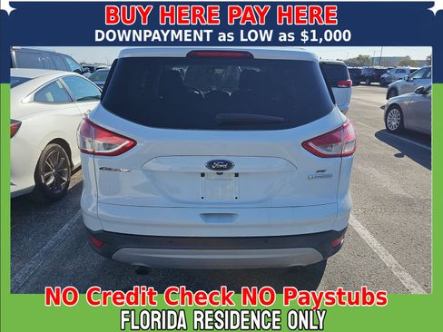Used 2015 Ford Escape SE image 3