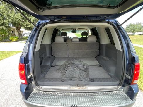 Used 2004 Ford Explorer XLT image 13