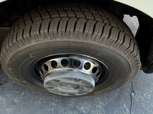 Used 2017 Mercedes-Benz Sprinter 3500 w/ Driver Comfort Package image 19