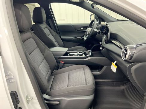New 2026 Chevrolet Equinox LT w/ Safety and Technology Package FWD image 22