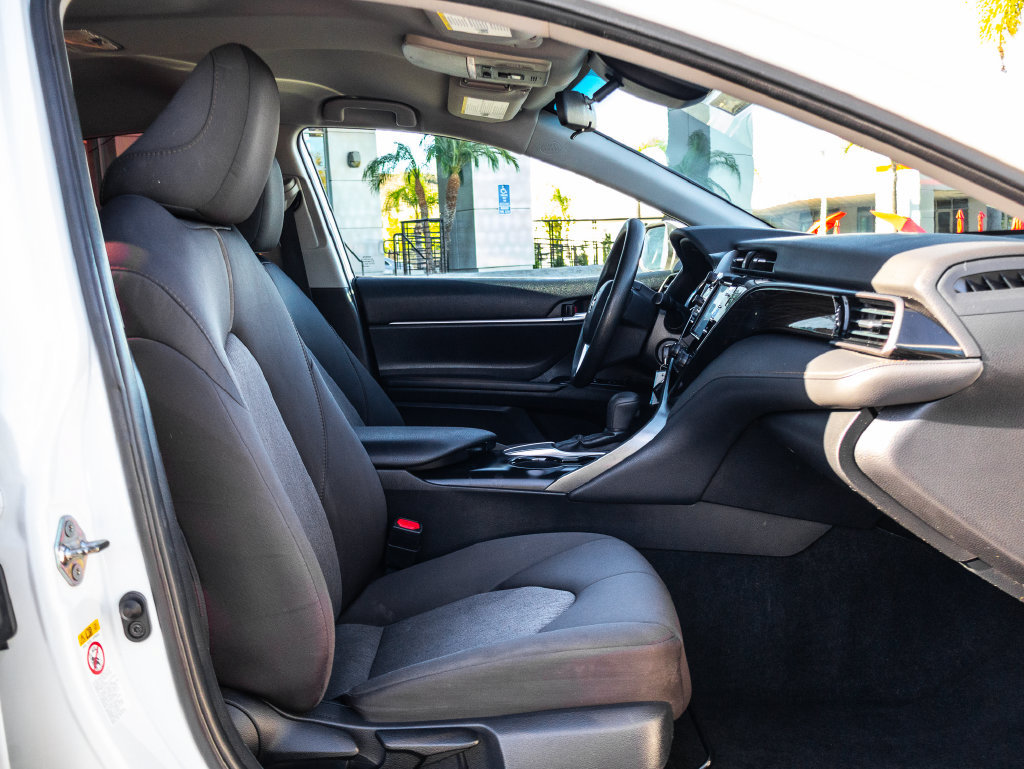 Used 2019 Toyota Camry LE FWD image 16