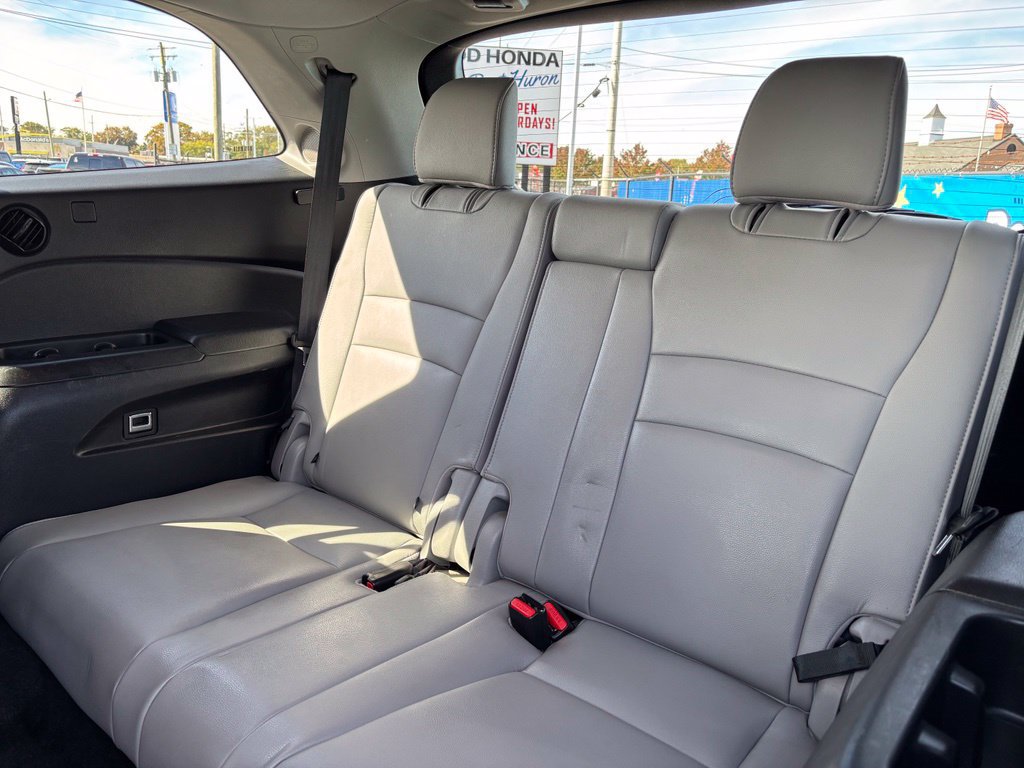 Certified 2019 Honda Pilot Touring image 18
