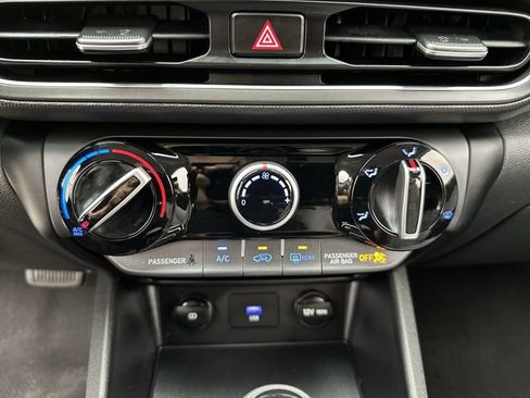 Used 2022 Hyundai Kona SEL AWD/4WD image 18