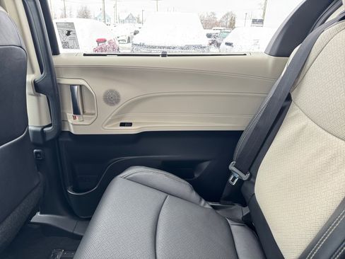 New 2026 Toyota Sienna Limited image 26