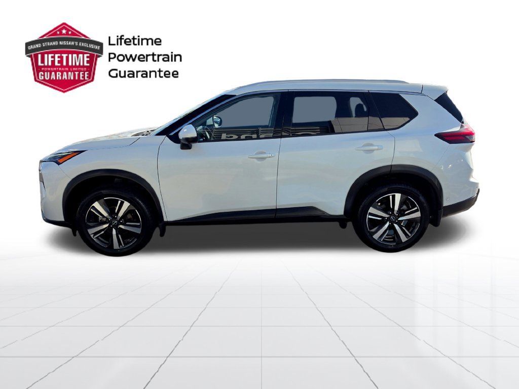 Used 2024 Nissan Rogue SL FWD image 2