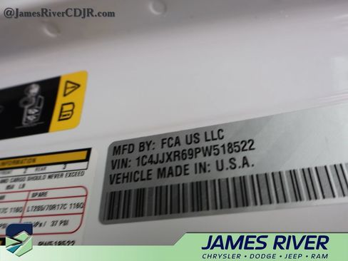 Used 2023 Jeep Wrangler Unlimited Rubicon 4xe w/ Cold Weather Group AWD/4WD image 40
