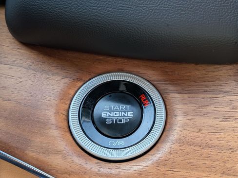 Used 2025 Jeep Grand Cherokee L Summit AWD/4WD image 19