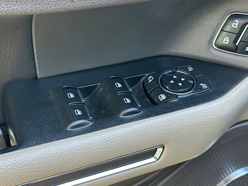 Used 2019 Ford Expedition XLT w/ Equipment Group 202A RWD image 12