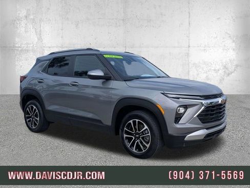 Used 2025 Chevrolet TrailBlazer LT AWD/4WD image 1