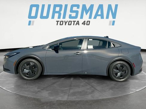 New 2026 Toyota Prius Plug-In Hybrid image 3