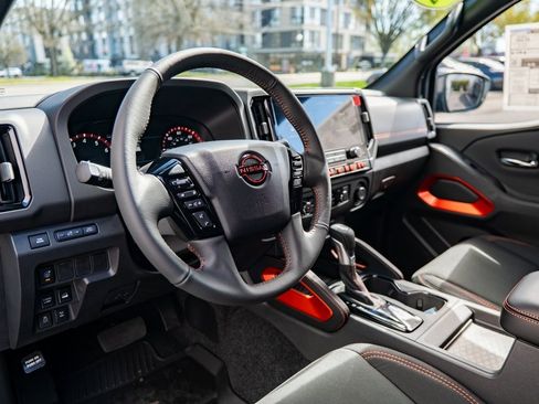 New 2025 Nissan Frontier PRO-4X image 19