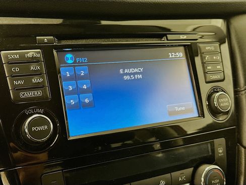 Used 2017 Nissan Rogue SL w/ SL Premium Package image 21