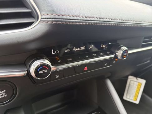 New 2026 MAZDA MAZDA3 2.5 S Hatchback w/ Premium Pkg FWD image 19